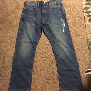 *NEVER BEEN WORN JEANS *